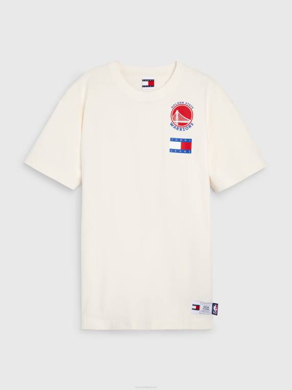 חולצת טריקו רגועה עם ג'ינס ותג NBA NX202882 לוחמי לבן/GS עתיקים Tommy Hilfiger