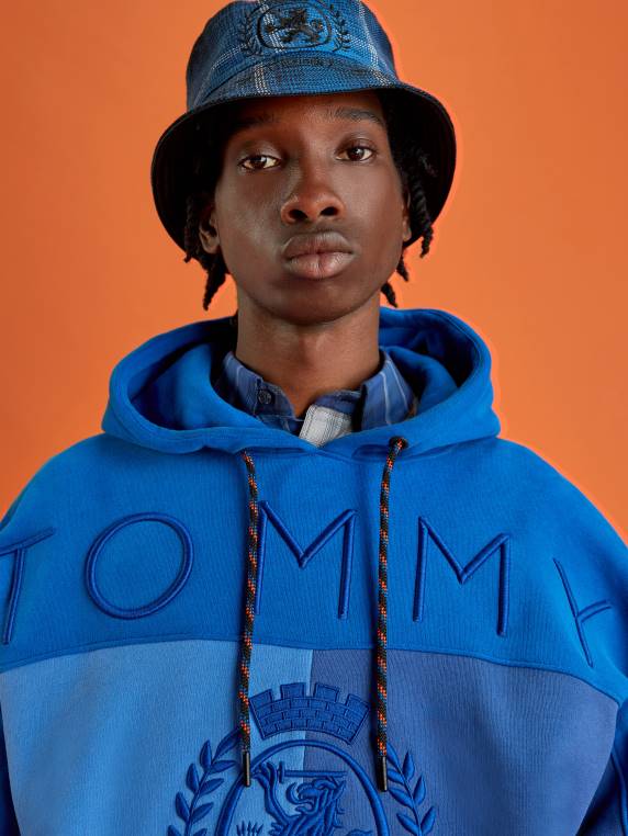 קפוצ'ון דגל סמל NX201452 אי יווני כחול/רב Tommy Hilfiger