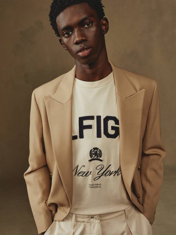 חולצת טריקו עם רקמת סמל הכנה NX201588 בז' קלאסי Tommy Hilfiger