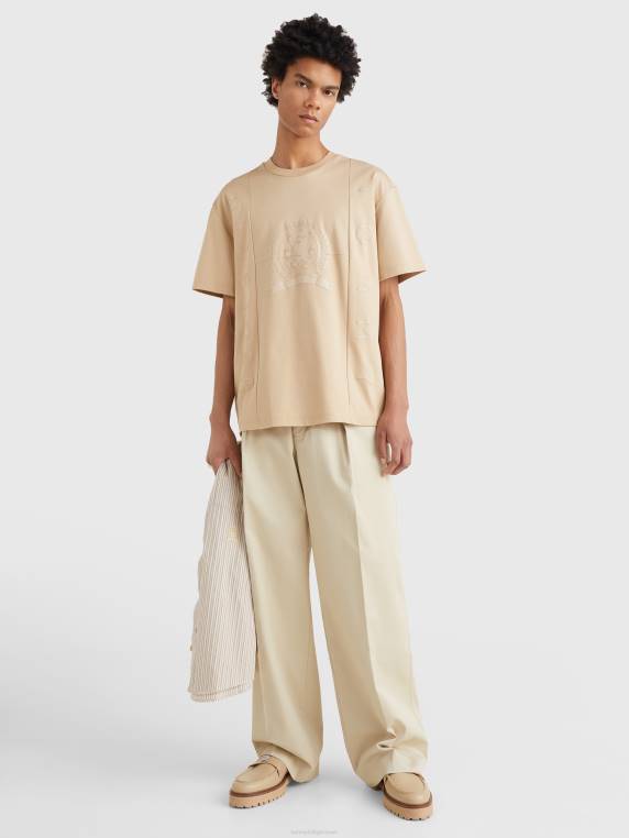 חולצת טי של לוגו קרסט NX201592 זהב עדין Tommy Hilfiger