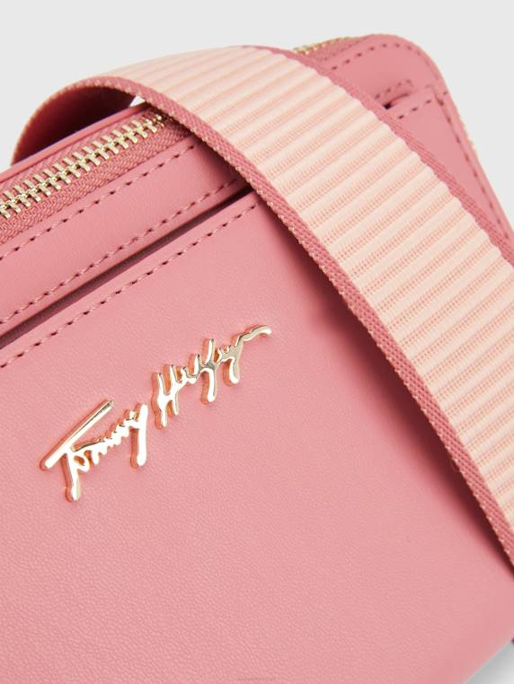 תיק מצלמת קרוסאובר אייקוני NX201808 ורוד אנגלי Tommy Hilfiger