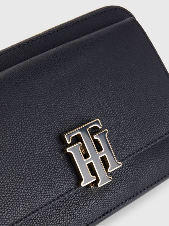 תיק מצלמה עם גרגירי חלוקי נחל NX201811 שמיים מדבריים Tommy Hilfiger