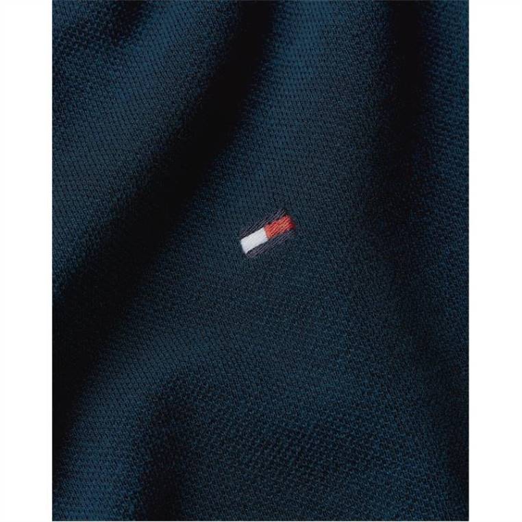 חולצת פולו מולין NX2020129 dbm על שפת האגם Tommy Hilfiger