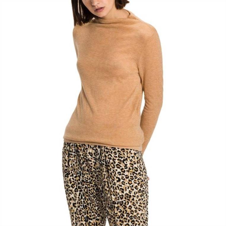 סוודר אדלינה עם צווארון גבוה NX2020742 חום Tommy Hilfiger