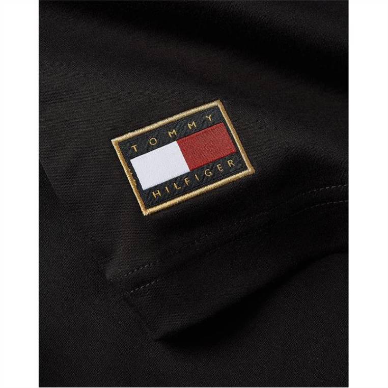 טי-שירט לוגו נמר NX2020794 מיטות שחורות Tommy Hilfiger