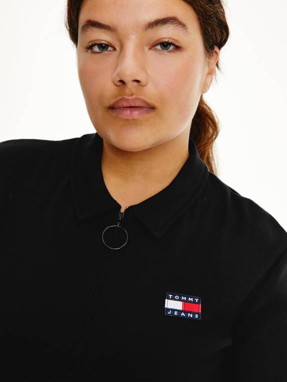 שמלת פולו מכותנה אורגנית עם תג עקום NX202092 שָׁחוֹר Tommy Hilfiger