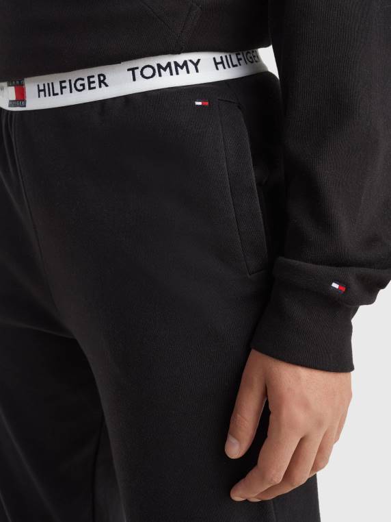 מכנסי טרקלין מכותנה אורגנית בחגורת לוגו NX202269 שָׁחוֹר Tommy Hilfiger