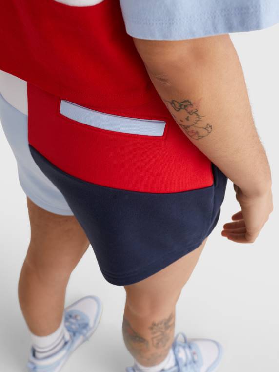 מכנסיים קצרים חסומים בצבע NX202464 דמדומים צי/מולטי Tommy Hilfiger