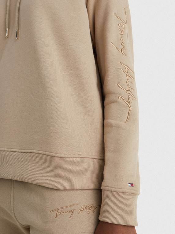 קפוצ'ון רקמת לוגו חתימה NX202666 בז' Tommy Hilfiger