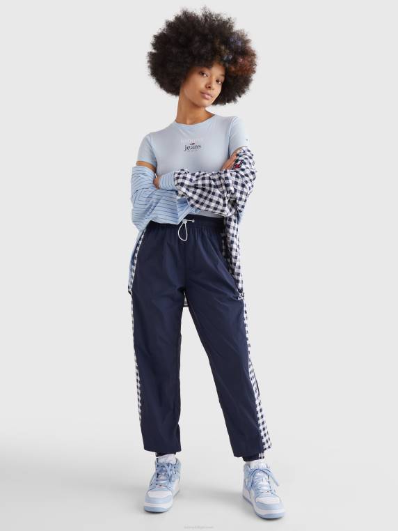 חולצת לוגו חיונית NX202725 שמיי שמברי Tommy Hilfiger