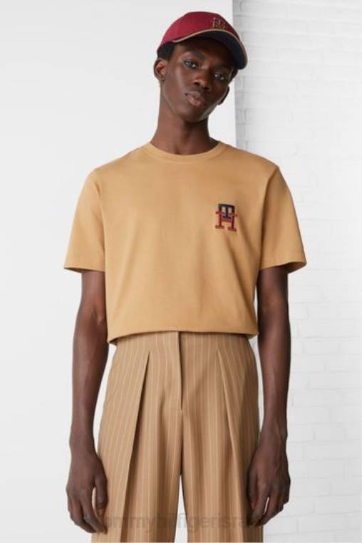 חולצת טריקו מונוגרמה חיונית NX203702 חום Tommy Hilfiger