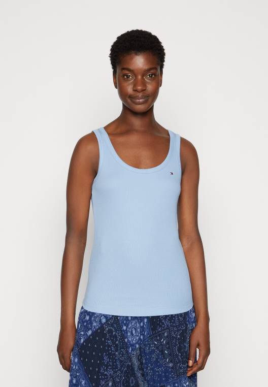 גופייה דקה NX204038 כחול ירח Tommy Hilfiger