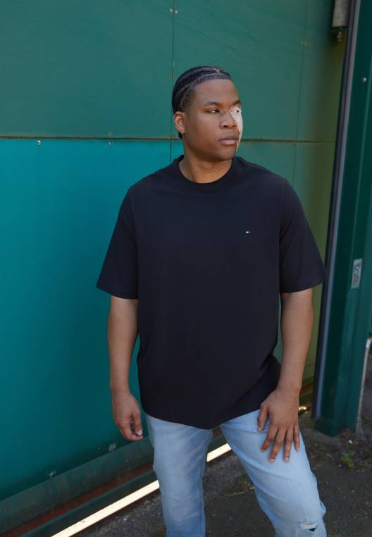 חולצת טריקו בסיסית מתיחה NX204079 שָׁחוֹר Tommy Hilfiger