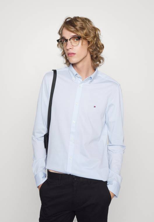 צ'ינוס בליקר NX204424 שָׁחוֹר Tommy Hilfiger