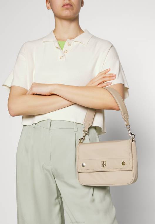 תיק הכתף שלי NX204431 בז' Tommy Hilfiger