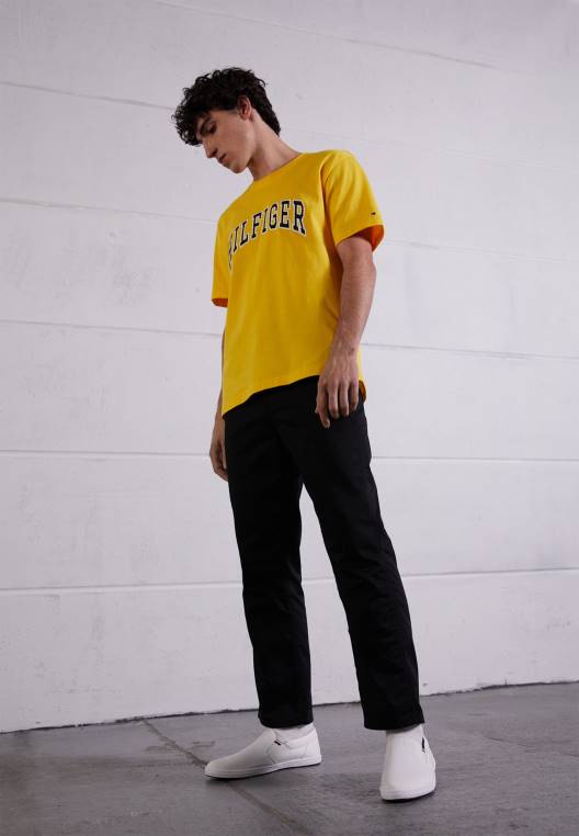 החלקות חיוניות NX204433 אקרו Tommy Hilfiger