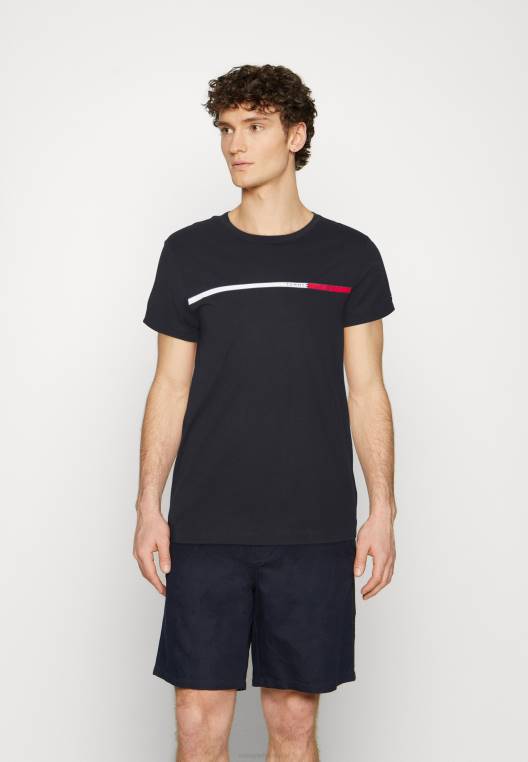 חולצת טריקו בהדפס טי חזה בשני גווני NX204504 שמיים מדבריים Tommy Hilfiger