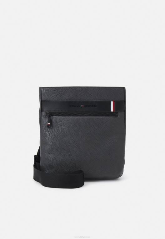 תיק קרוסאובר מרכזי לשני המינים NX204715 אפור אספלט Tommy Hilfiger
