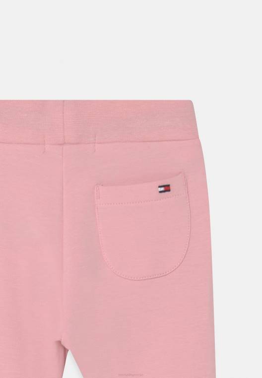 חליפת טרנינג חיונית לתינוק NX204969 גוון ורוד Tommy Hilfiger