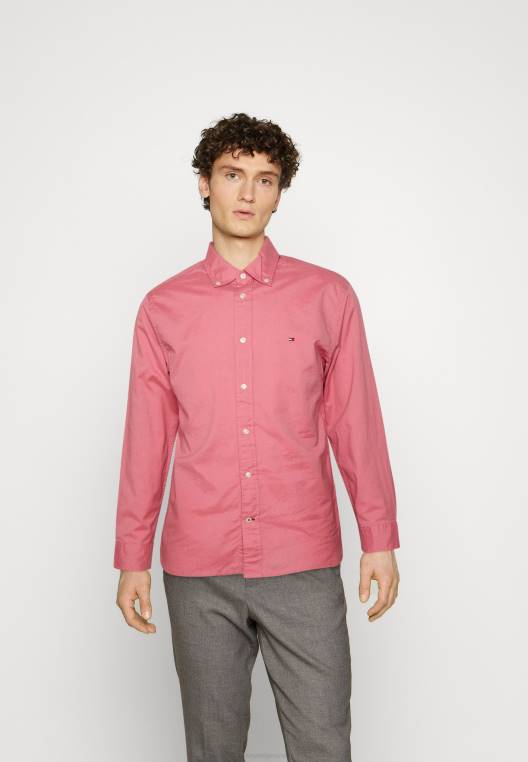 חולצה מוצקה רכה טבעית NX205039 גוון דובדבן Tommy Hilfiger