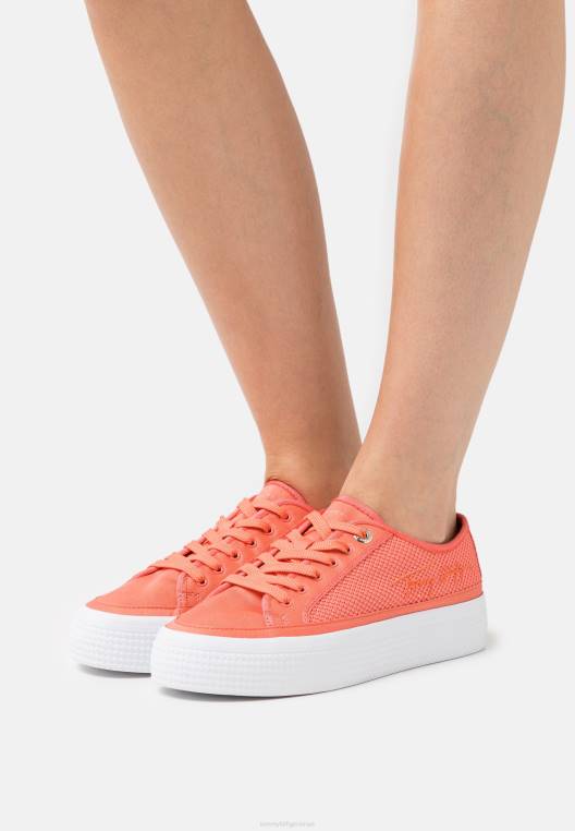 מאמנים חיוניים NX205058 פריחת האלמוגים Tommy Hilfiger