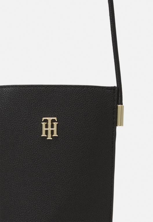 ארנק טלפון מזדמן חדש על פני תיק הגוף NX205229 שָׁחוֹר Tommy Hilfiger