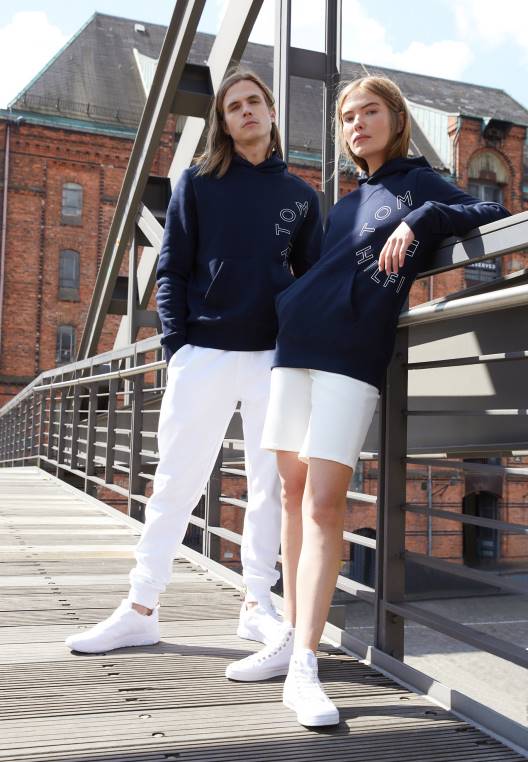 סווטשירט יוניסקס עם קפוצ'ון גרפי עגול NX205232 שמיים מדבריים Tommy Hilfiger