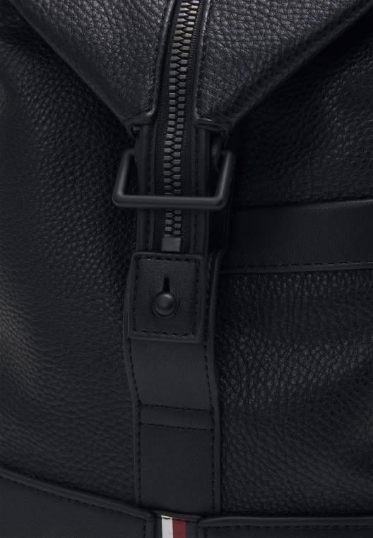 תיק לסוף שבוע של דאפל מרכזי NX205331 שָׁחוֹר Tommy Hilfiger