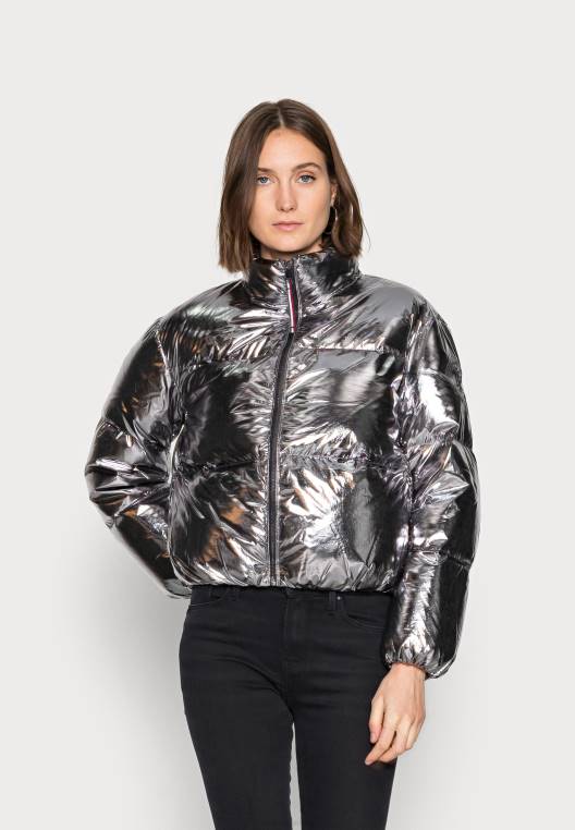 מעיל פוך עם לוגו נייר כסף מבריק NX205477 כסף Tommy Hilfiger