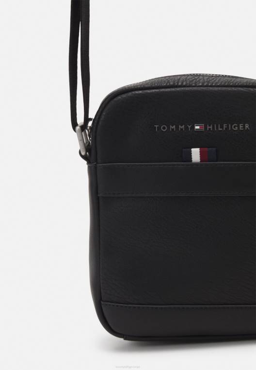 כתב תחבורה יוניסקס על פני תיק גוף NX205779 שָׁחוֹר Tommy Hilfiger