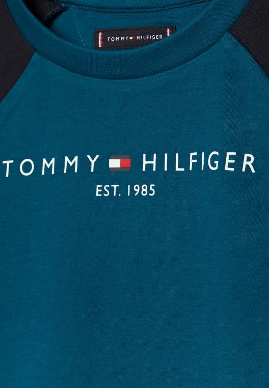 חולצת טריקו חיונית עם הדפסי טי קולורבלוק NX205823 בֶּנזִין Tommy Hilfiger