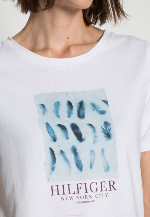 חולצת טי רגילה עם הדפס נוצות פתוחות NX205840 לבן Tommy Hilfiger