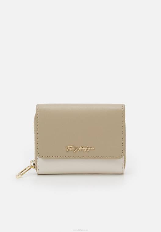 ארנק אייקוני NX205953 בז' Tommy Hilfiger