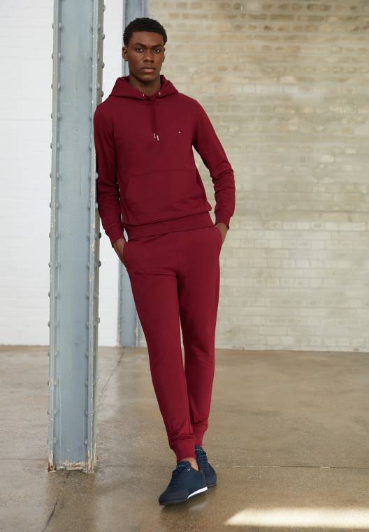 מכנסי הטרנינג NX206010 סוֹמֶק Tommy Hilfiger