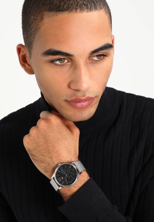 שעון ספורט מתוחכם NX206043 בצבע כסף Tommy Hilfiger