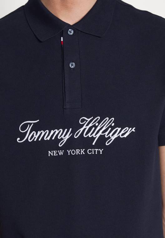 חולצת פולו ממותגת לוקס NX206125 שמיים מדבריים Tommy Hilfiger