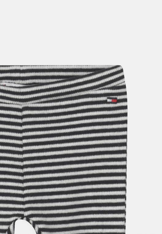 מכנסי חותלות לשני המינים לתינוק NX206150 לבן/רב עתיק Tommy Hilfiger