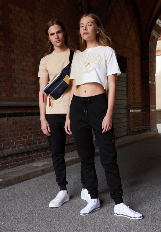 מכנסי טרנינג גרפיים עגולים ליוניסקס NX206201 שָׁחוֹר Tommy Hilfiger