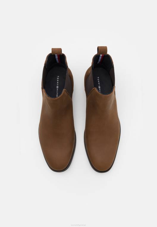 מגפונים קלאסיים של צ'לסי מזדמנים NX206223 רוקפלר חום Tommy Hilfiger