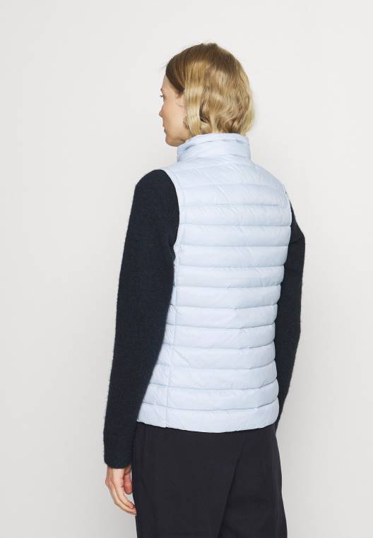 ווסט NX206329 כחול מבריז Tommy Hilfiger