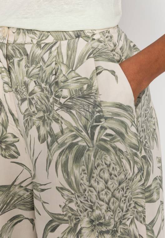 מִכְנָסַיִים קְצָרִים NX206377 אי אננס/ecru Tommy Hilfiger