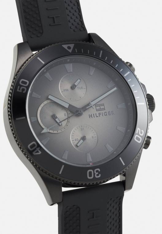 שעון לארסון NX206606 שָׁחוֹר Tommy Hilfiger