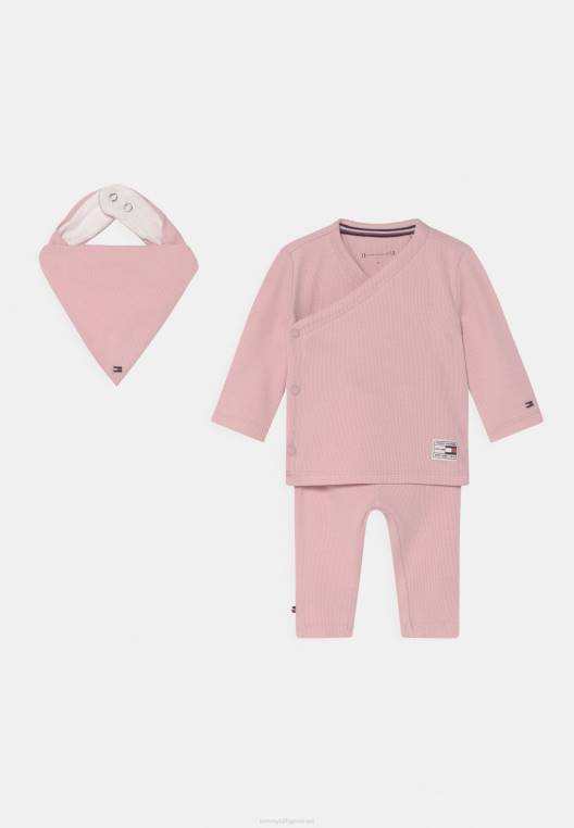 סט מכנסיים למתנה לתינוק NX206649 גוון ורוד Tommy Hilfiger