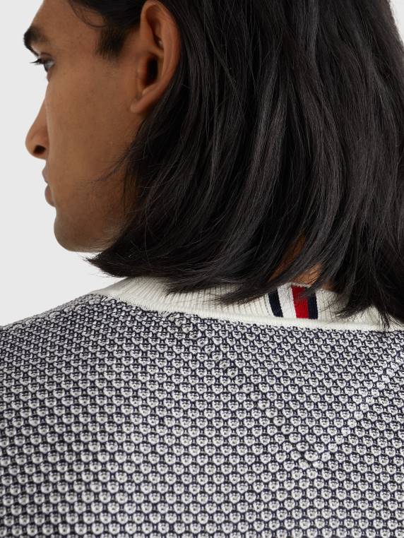 מגשר בכושר נינוח בשני גוונים NX20693 שֶׁנהָב Tommy Hilfiger