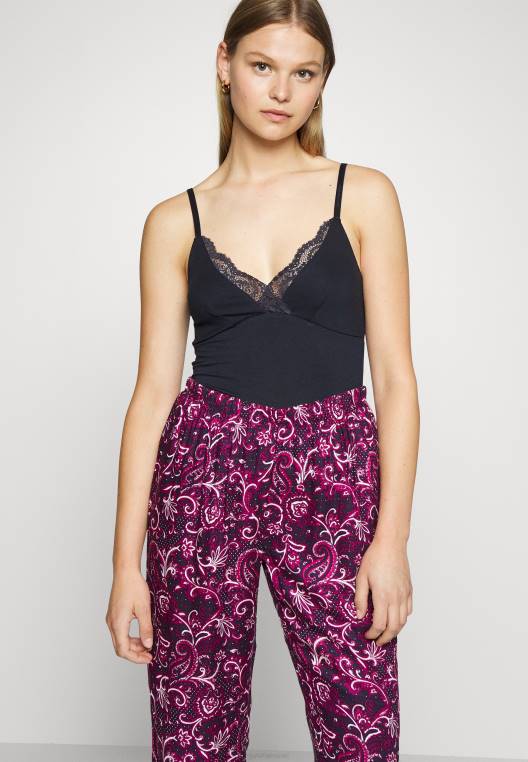 תחתוני פיג'מה בהדפס מכנסיים NX207086 וָרוֹד Tommy Hilfiger