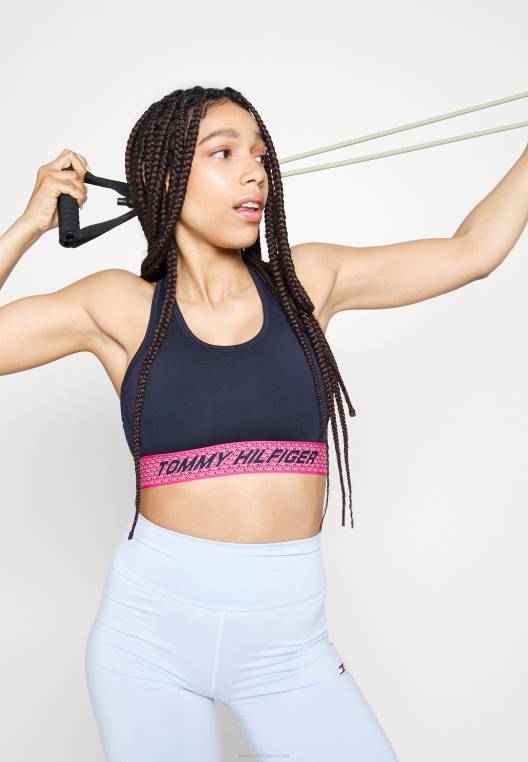 חזיית טייפ רייסר בעוצמה בינונית חזיית ספורט תמיכה בינונית NX207142 קלטת גיאו של אי שמיים מדבריים Tommy Hilfiger