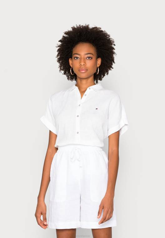 חולצה מכופתרת רגועה NX207399 האופטי הלבן Tommy Hilfiger