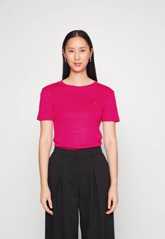 חולצת טריקו בסיסית חדשה ונעימה NX207484 וָרוֹד Tommy Hilfiger