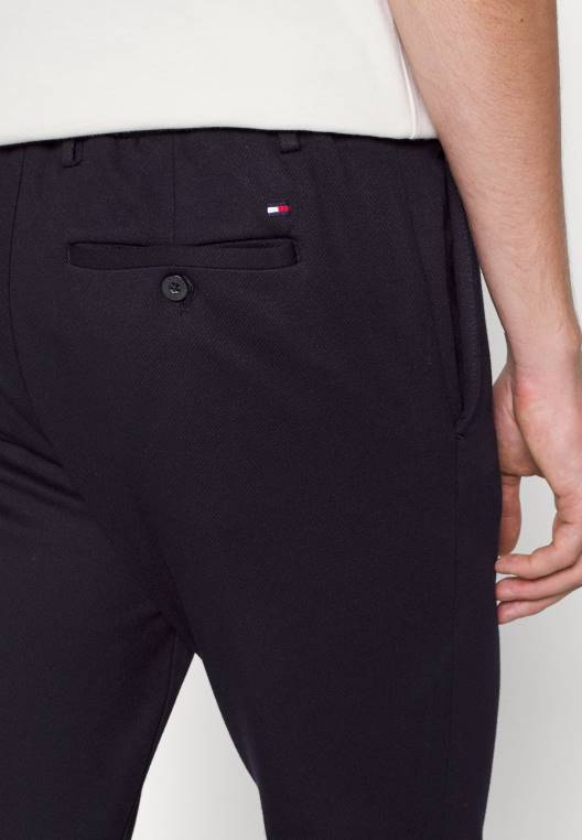 צ'ינס נוחות בליקר NX207691 שמיים מדבריים Tommy Hilfiger