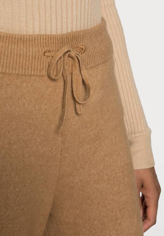 תחתונים של חליפת אימונית עם רגליים רחבות NX207882 חאקי כפרי Tommy Hilfiger